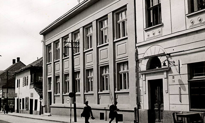 Zgrada Ženske radničke škole, pored Hotela "Pariz"