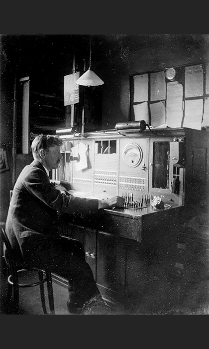 Slična telefonska centrala bila je instalirana u pošti, koja je radila u kafani "Radulović" na Lipi (foto BT Heritage)