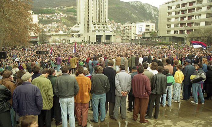 Miting Vuka Draškovića 1992. godine na Trgu partizana u Užicu