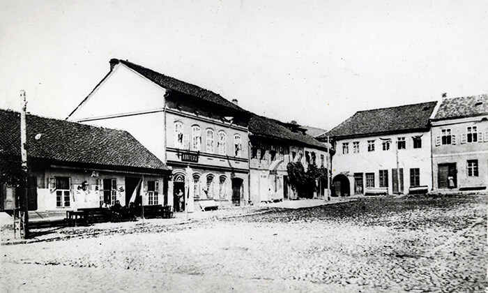 Žitna pijaca krajem 19. veka (foto puškar Nikola Lazić)