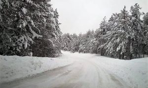 Magistralni put na Beloj Zemlji zimi