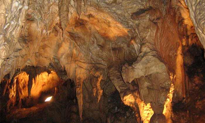 Potpećka pećina, pogled ka izlazu (foto Turistička organizacija Užica)