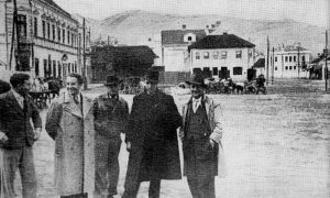 Bajnobaštani u centru varoši 1937. god.