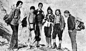 Profa Milan sa svojim gimnazijalcima planinarima