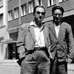 Nerazdvojni prijatelji šahisti, profesor Vova Prohorov i sudija Bratislav Radosavljević ispred hotela Palas