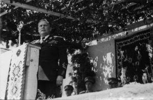 Tito govori u Užicu na Žitnom pijacu tada zvanom “Trg oslobođenja”
