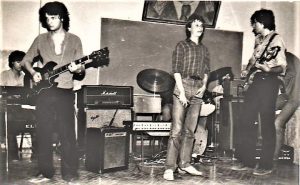 Rok grupa Strah na nastupu u o.š. Andrija Đurović