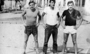 Na Rakijskoj, levo Mirko Pufta, Momo Jovaš i u sredini Rajko Grbo.