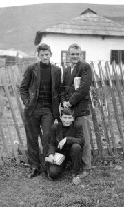 Posle 1958. godine nove generacije mladih iz Gluvača rođenih u Užicu se sa uspehom školuju