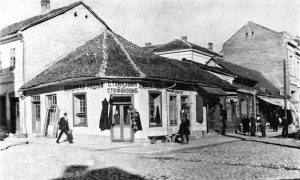 Kuća iz turskog vremena, u kojoj je bila abadžijska radnja Radenka Stefanovića, zvanog Galac