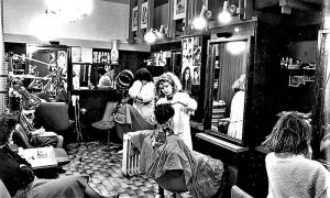 Mirin frizerski salo u Uskokovića prolazu 1989. godine