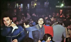 Atmosfera u kafiću "Top".