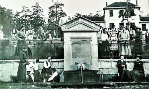 Izvor i hotel "Kraljeva voda". Prve građevine Česma i hotel, prvi turisti na Mirisnom Zlatiboru.