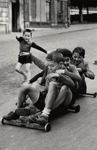 Pravili smo trumbelaje, padali sa bicikla, drveća, lomili ruke, noge i to je bilo normalno