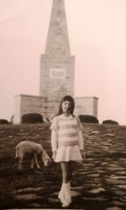 Učili su nas o revoluciji i NOB-u, vodili na Kadinjaču... Emina na Kadinjači 1974