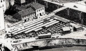 Nekadašnji Zeleni pijac i zid keja sa koga je pao uspavani Radoje sa Uba