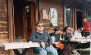 Godine 1998. tokomu istraživanja za hronologiju Užičke Šezdesete, u Kafani planinarskog doma naTorniku.