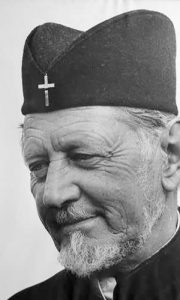 Prota Mihajlo Mišo Smiljanić sin prote Milana upanćen je kao poslednji sveštenik smiljanić 13. koleno porodice