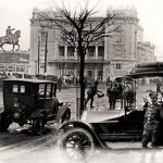 Stanimir Todorović ispred svoga prvog taksi vozila 1925. godine u Beogradu