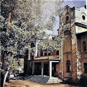 Posle Drugog svetskog rata biblioteka je bila u Sokolani