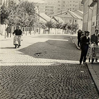 K’o nekad u osam, zazuji sa osom...