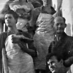 . Zoran Ramić sa cipelom u ruci u kosjerićkoj “Zanatliji” 1960. godine